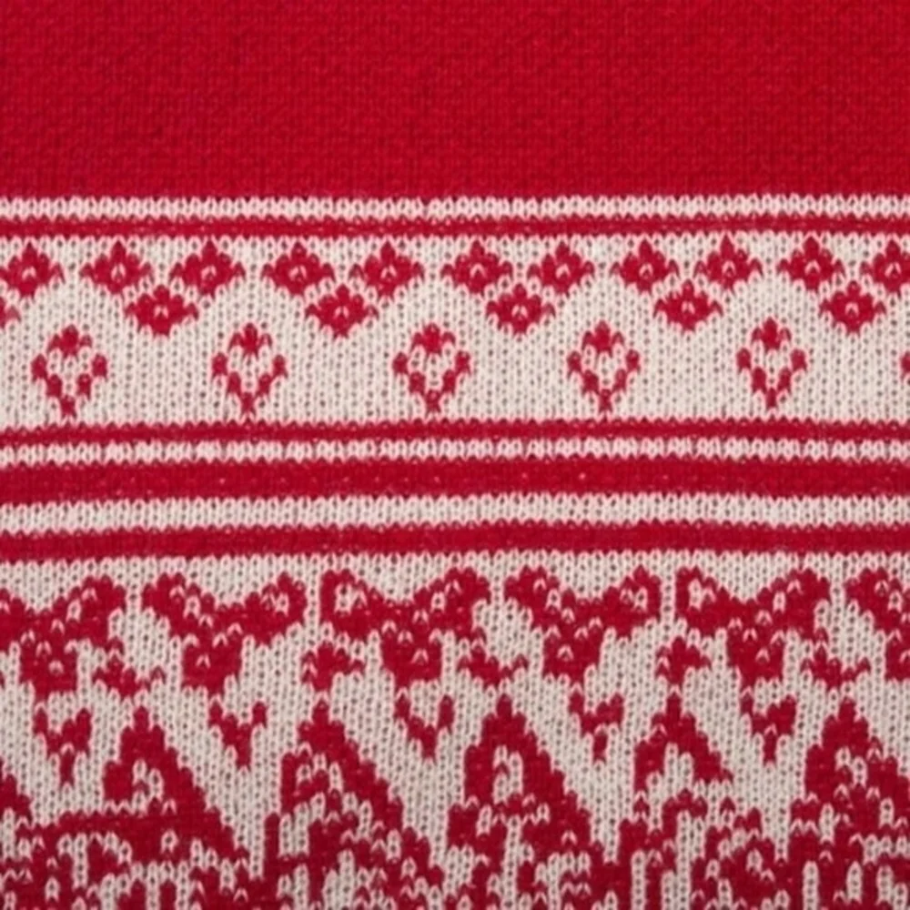 NIB Stylish and Warm Red White Jaquard Knit Acrylic Nordic Pattern Headband